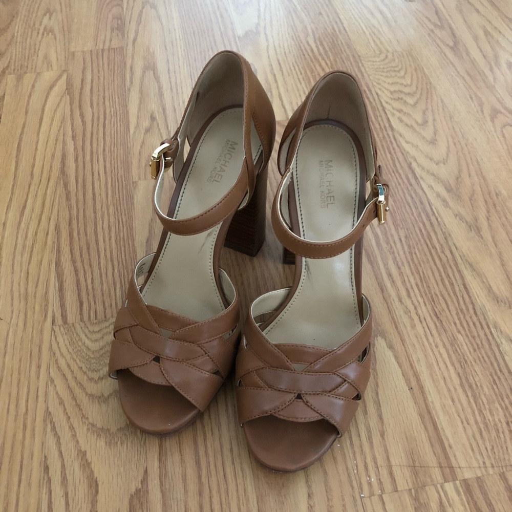 Michael Kors Annalise’s Leather Platform Sandals